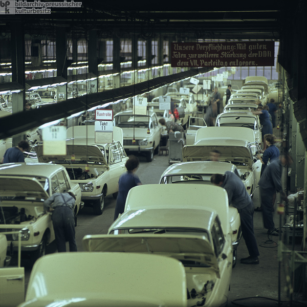 Production of the Wartburg 353 (1966)